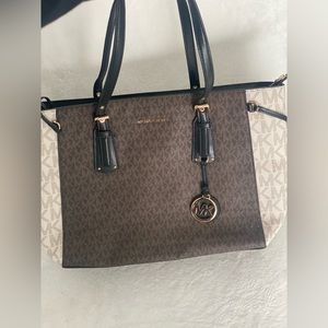 Michael Kors tote